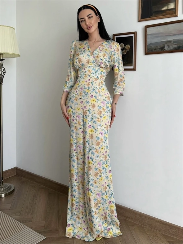 {{photo.Alt || photo.Description || 'Платье из штапеля с завязками сзади  3\4 рукав с V-образным вырезом и отрезной талией'}}