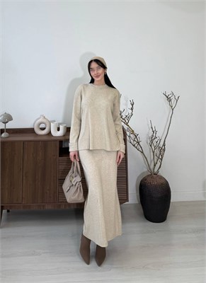 {{photo.Alt || photo.Description || 'Двойка  Lotus 902 (лонг + юбка) 4200'}}