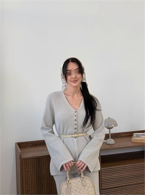 {{photo.Alt || photo.Description || 'Двойка из вязки Seda (кардиган + юбка) белый 4500'}}