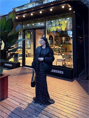 {{photo.Alt || photo.Description || 'Бомбер Carnet черный 4500'}}