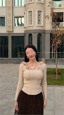 {{photo.Alt || photo.Description || 'Блузки с розочками на вороте 2000'}}